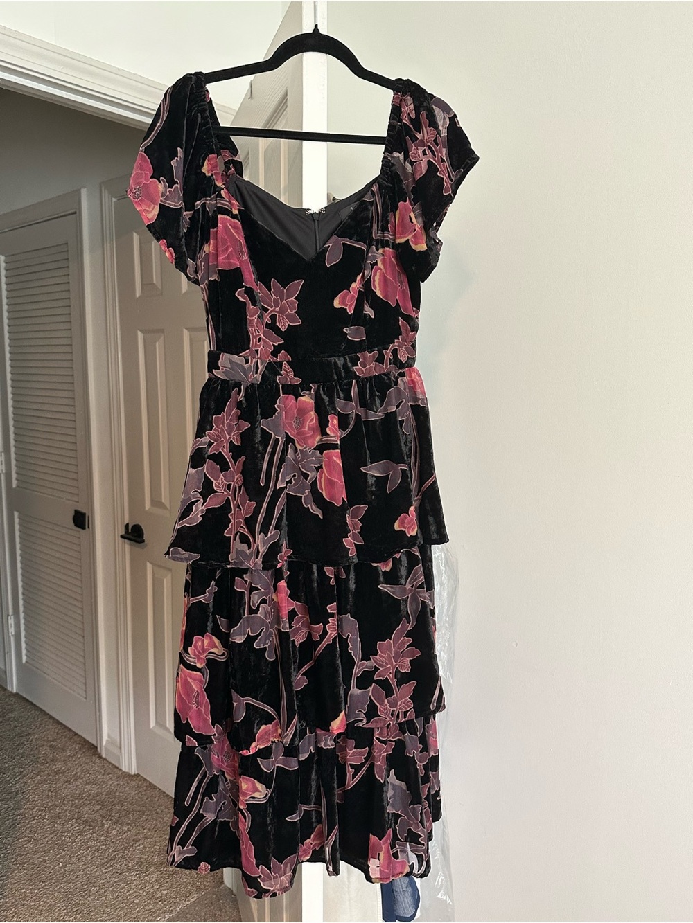Lulu's Black Velvet Midi Dress with Pink Floral Print
